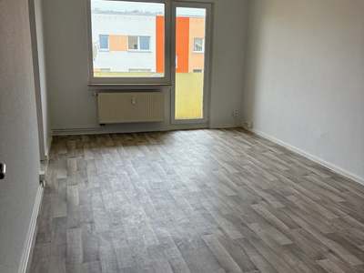 Wir haben für Sie renoviert - 2 Zimmer Wohnung ab sofort verfügbar