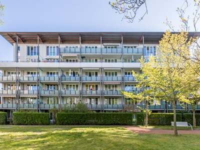 Großzügige 2-Zimmer-Wohnung mit Balkon am Großen Garten