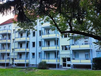 3-Raum-Erdgeschosswohnung mit Balkon · frei ab 01.12.2026