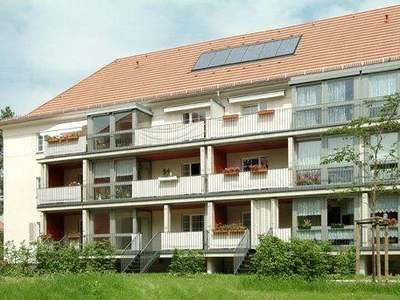 Toll geschnittene 2-Raumwohnung mit Balkon im schönen Laubegast!