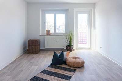 Altbauwohnung mit Balkon und Tageslichtbad