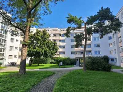 Modernisierte 3-Zimmer Dachgeschosswohnung Sendling-Westpark! · frei ab 16.10.2026