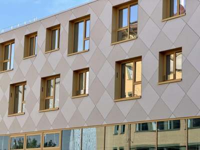 Stilvolle 5-Zimmer-Wohnung mit Terrasse in Top Lage von Mitte