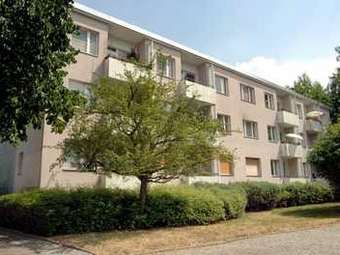 Gut geschnitte 2 Zimmer mit Balkon