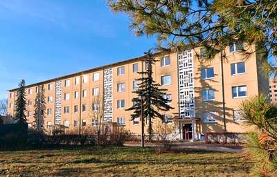 bezugsfertige 3-Raumwohnung mit Balkon zentral im Grünen · WK 6 · sofort beziehbar
