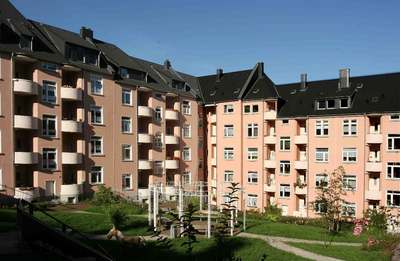 MODERNISIERTE 3 Zimmer mit BALKON zum schönen Innenhof · frei ab 01.07.2026
