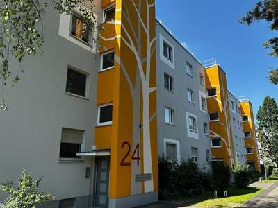 3 Zimmer Wohnung im 2. OG mit Loggia (ohne Aufzug) · frei ab 01.11.2026