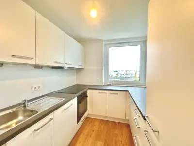 3-Zimmer-Wohnung mit Einbauküche im obersten Stock · frei ab 16.10.2026