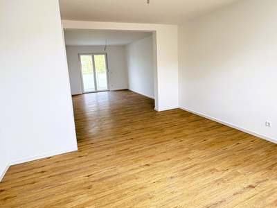 Alles NEU: 3-Zimmer EOF Wohnung mit WBS EK Stufe II für 513,00 Euro KM inkl. Förderung gegenüber Siemens · frei ab 01.10.2026