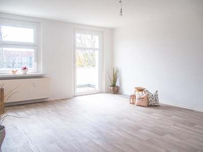 NEU sanierte Balkonwohnung in ruhiger Wohnlage · frei ab 30.11.2026