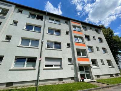 gut geschnittene 2-Zimmer-Wohnung mit Balkon + Tageslichtbad