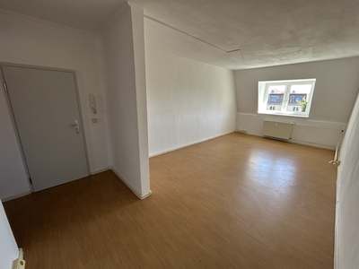 Schnell sein und Geld sparen! 3-Zimmer-Wohnung im Dachgeschoss mit Balkon!