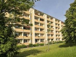 *2 Raum-Wohnung mit Balkon* · frei ab nach Absprache