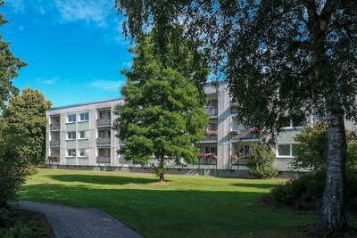 Detmerode: Modernisierte 3-Zimmer-Wohnung mit Loggia · frei ab sofort