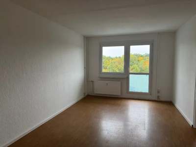 3-Raum-Wohnung mit Balkon · Dessau-Innenstadt/Süd · Verfügbarkeit: sofort