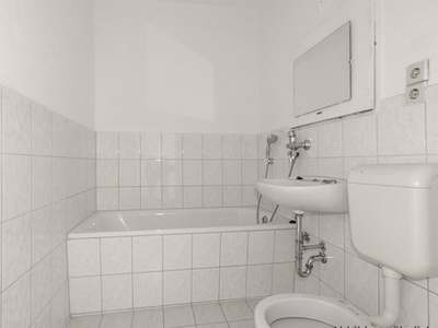 3-Raum-Wohnung Am Rosengarten 83d · ... und zur Merseburger nur ein paar Schritte