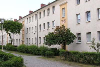 3 Zimmer in der Walzwerksiedlung, Küche und Bad mit Fenster