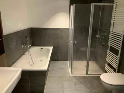 Seniorenfreundliche 3-Raumwohnung mit Wanne und Dusche · frei ab 01.11.2026