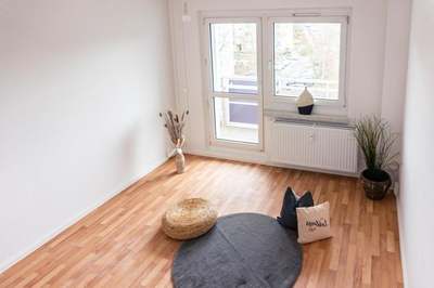Große 1-Raum-Wohnung mit Balkon · frei ab 16.10.2026