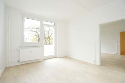 Aufzug / Balkon / Praktischer Grundriss · frei ab 23.09.2026