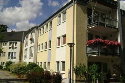 Behindertenfreundliche 1,5 Zimmer-Wohnung mit ebenerdiger Dusche, Aufzug