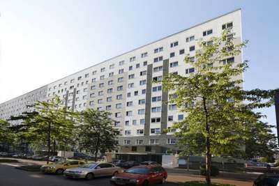 Wohnung mit Aufzug und Balkon