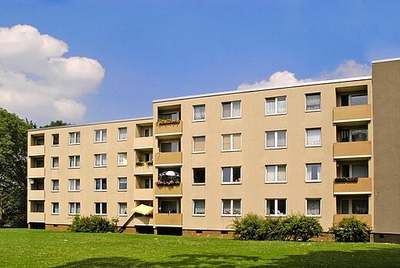 Attraktive 3-Zimmer-Etagenwohnung in Krefeld mit neuem Duschbad und hochwertigem Vinylboden