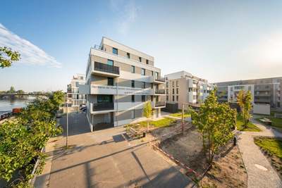 AB SOFORT! Helle 2-Z.-Maisonette-Wohnung mit Balkon und Terrasse – barrierefreie Objektgestaltung