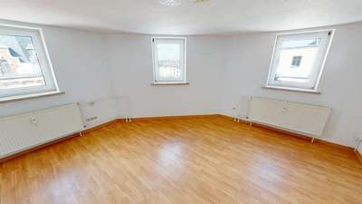 Charmante Dachgeschosswohnung im Altbau