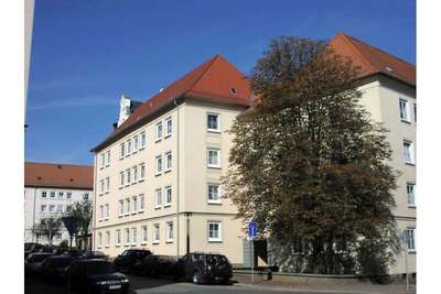 ++ 2-Raum-Glück mit Wohnküche und Tageslichtbad ++ · West · 1. Etage