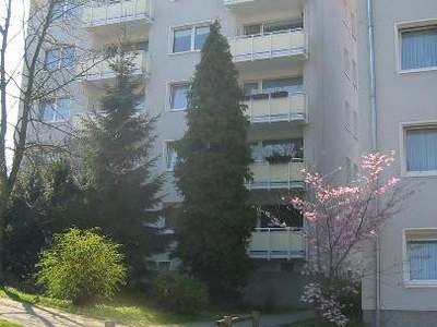 Hoch hinaus - renovierte 2,5 Zimmer Wohnung