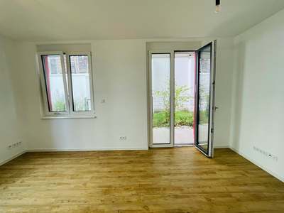 Schicke Neubauwohnung mit eigener Terrasse und EBK sucht neue Bewohner!