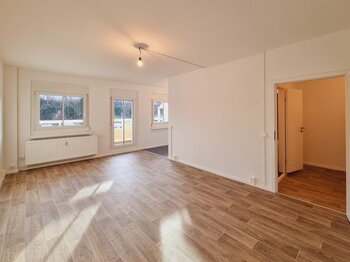 3-Zimmer-Wohnung mit Balkon! ** AB SOFORT **! J...