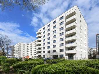 Großzügige zwei Zimmer mit Balkon - keine WBS Vermietung