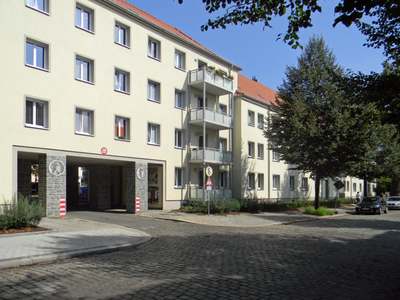 4-Raum-Wohnung mit Balkon in Stadtfeld! · frei ab 15.11.2026