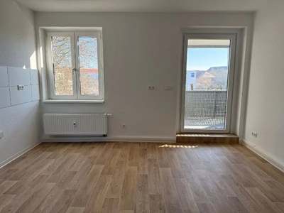 2-Raum-Wohnung mit Balkon · Dessau-Innenstadt/Mitte · Verfügbarkeit: sofort
