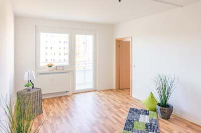 Großzügige 2-Raum-Wohnung mit Balkon · frei ab 01.10.2026