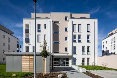 Wohnung 2-ZimmerWhg 3. OG-li-2 · frei ab 01.12.2026
