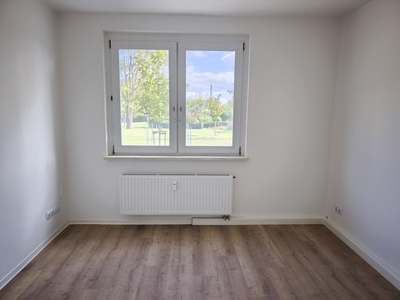Barrierearm Wohnen: großzügige 5-Raum-Erdgeschosswohnung mit Balkon