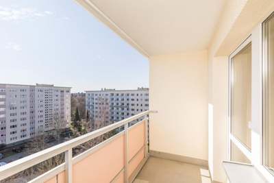 Modern / Balkon / Aufzug · frei ab 12.12.2025