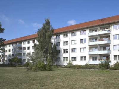 3-Zimmer-Wohnung ohne WBS * RENOVIERUNGSARBEITEN NOTWENDIG*