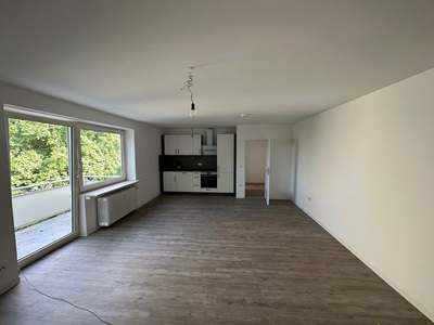 Helle 1-Zimmer-Wohnung mit Balkon