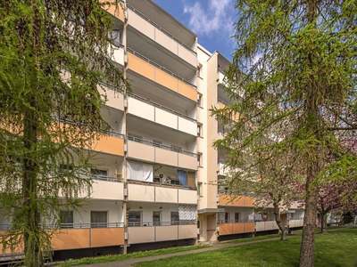 Reinkommen und Wohlfühlen: großzügige 4-Zimmer-Wohnung
