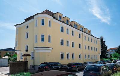 2-Zimmer-Wohnung · Robert-Mühlpforte-Straße 18 · 2. OG · frei ab 1.10.2025