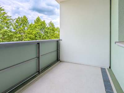 „Glücksgewinn“ mit Balkon im 1.OG · Friedeburg · 1.OG · Verfügbarkeit: sofort
