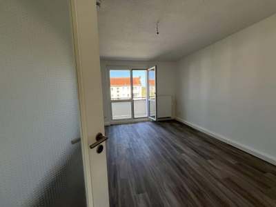 Frisch sanierte 3-Raum-Wohnung zum Wohlfühlen! · Verfügbarkeit: sofort