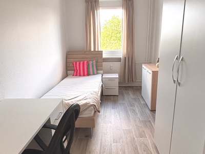 Ideales WG-Zimmer für junge Menschen - mit sehr guten Verbindungsmöglichkeiten an den Nahverkehr