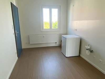 Möbliertes Studentenzimmer - Bornsdorfer Str. 37B, Zi.2