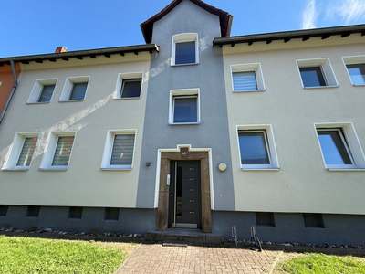 Wohnglück -renovierte 2 Zimmer Wohnung