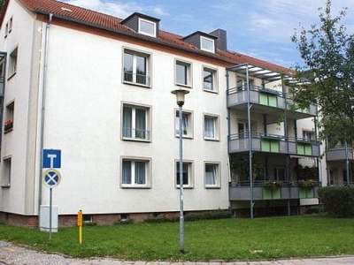 2 Zimmer - Großer Balkon · Verfügbarkeit: sofort